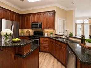 8708 Wellington Road - Photo 5