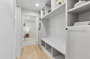 6941 Midcrest Drive - Photo 26