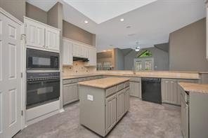 4731 Saddlebrook Drive - Photo 7