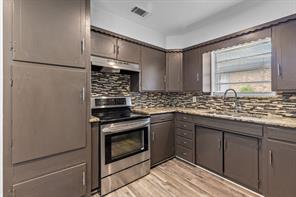 705 Plano Street - Photo 7