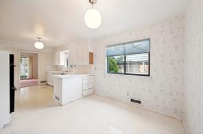 925 Knott Place - Photo 10