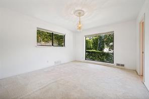 925 Knott Place - Photo 22
