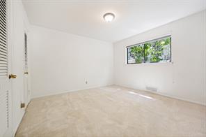 925 Knott Place - Photo 24