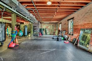 1411 Wesleyan Street - Photo 15