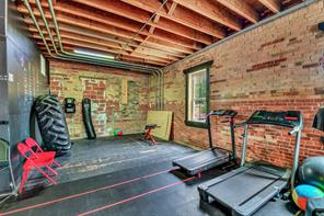 1411 Wesleyan Street - Photo 19