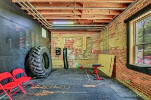 1411 Wesleyan Street - Photo 20