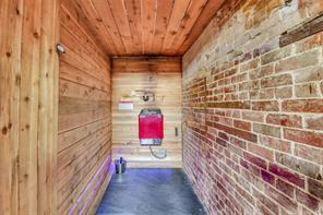 1411 Wesleyan Street - Photo 36