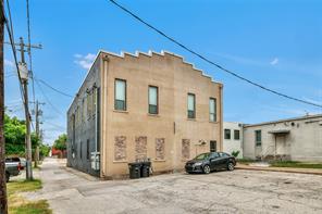1411 Wesleyan Street - Photo 9