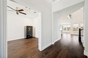 1932 Bristol Street - Photo 2