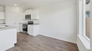 2362 32nd Street - Photo 2
