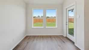 2362 32nd Street - Photo 4