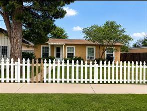 306 5th Street - Photo 1