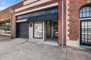 418 N Beaton Street - Photo 1