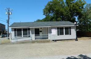 306 W 6th Street - Photo 1
