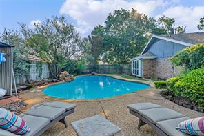 306 Woodlawn Drive - Photo 1