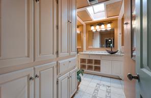 9302 Ravenswood Road - Photo 12