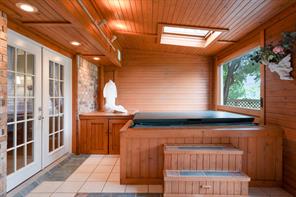 9302 Ravenswood Road - Photo 21
