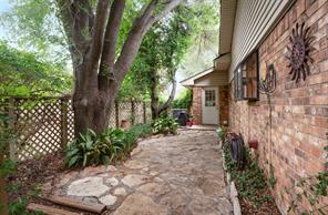 9302 Ravenswood Road - Photo 26