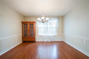 9302 Ravenswood Road - Photo 7