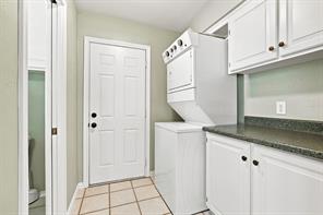 2005 Yorkstown Drive - Photo 32
