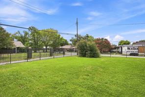 2005 Yorkstown Drive - Photo 36