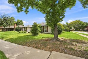 2005 Yorkstown Drive - Photo 5