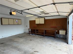 910 Village Green Drive - Photo 23