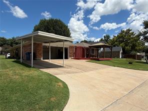910 Village Green Drive - Photo 24