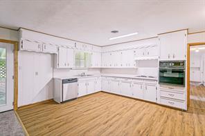 5729 Wharton Drive - Photo 9