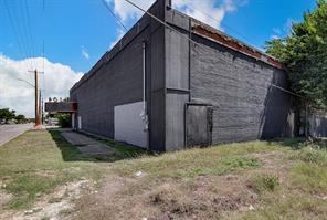3200 Strong Avenue - Photo 4