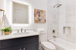 1902 N Carroll Avenue - Photo 19