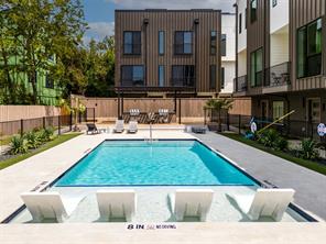 1902 N Carroll Avenue - Photo 4