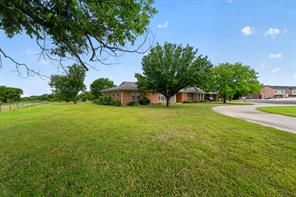 2211 Fisher Street - Photo 3