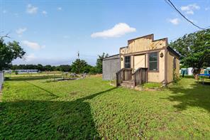 2211 Fisher Street - Photo 6