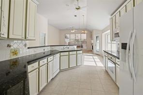 469 Crestview Point Drive - Photo 8