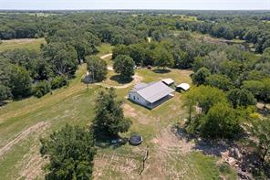 822 Private Road 7370 - Photo 1