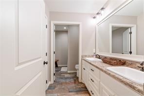 221 S Avenue C - Photo 15