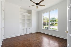 3313 Lochside - Photo 2