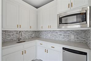 3313 Lochside - Photo 23