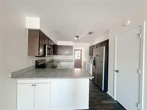 5512 Alexander Street - Photo 7