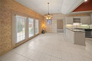 7402 Hollytree Drive - Photo 14