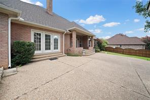7402 Hollytree Drive - Photo 29