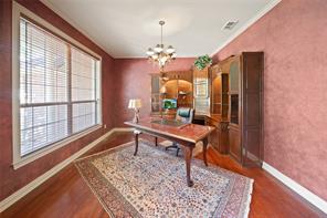 7402 Hollytree Drive - Photo 4