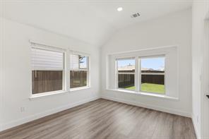 8102 Grotto Drive - Photo 17