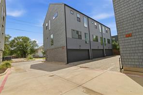 427 W 10th Street - Photo 20