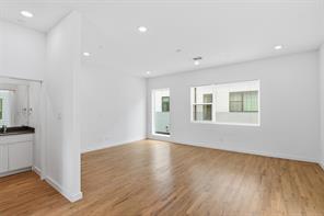 427 W 10th Street - Photo 7