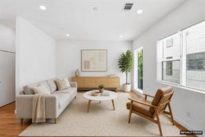 427 W 10th Street - Photo 8