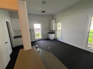 300 N Bryant Avenue - Photo 1