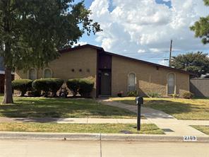 2109 Overglen Drive - Photo 1