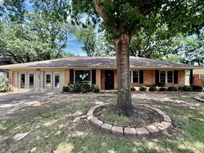 202 Juniper Street - Photo 1